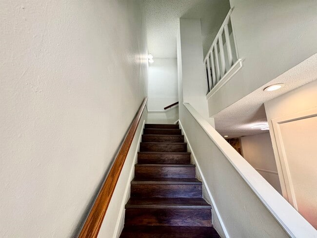 Photo - 200 Martingale Unit 120