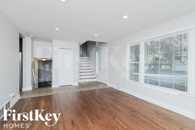 Photo - 1332 Jamie Ln