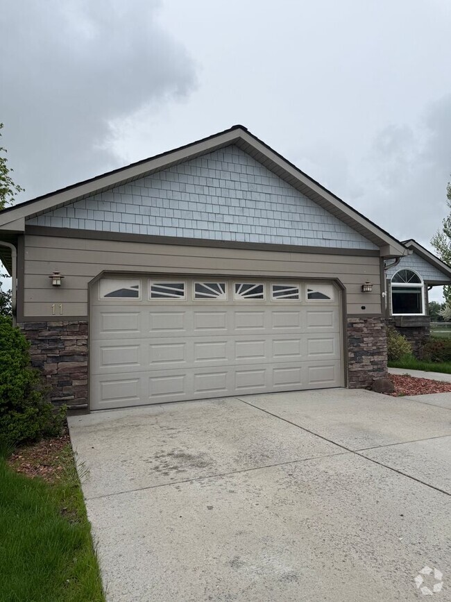 Building Photo - Single Family Home for Rent in Bozeman! Ov...