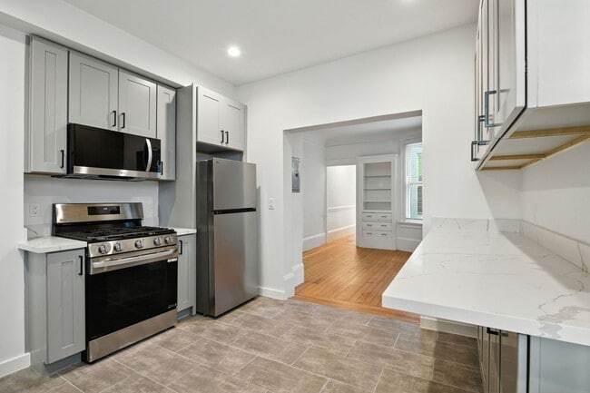 Building Photo - 148 Fillmore St Rental