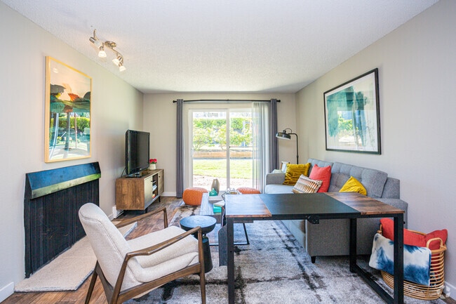 2BR,2BA-1000SF