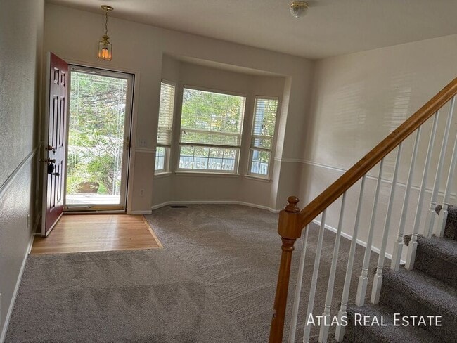 Photo - 1071 Thornbury Pl