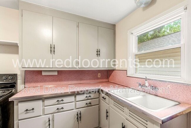 Photo - 4925 Crittenden Ave