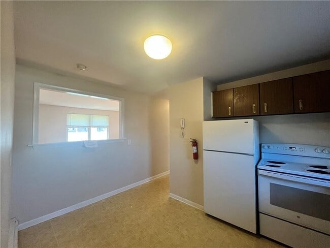 Photo - 70 Carroll Ave