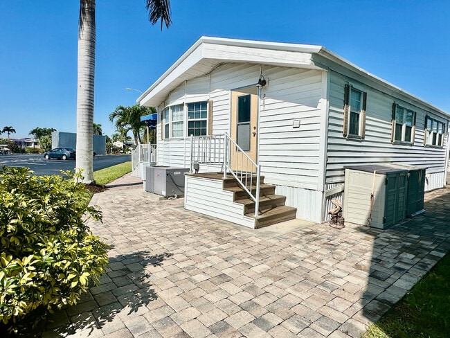 Photo - 274 Nettles Blvd Unidad SI ID1537522P