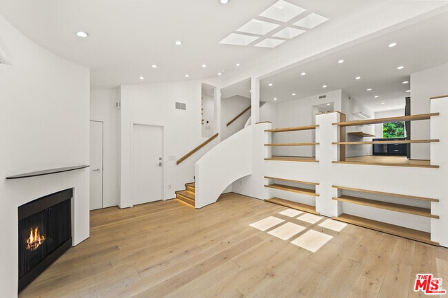 Building Photo - 13336 Maxella Ave Unit 4 Rental