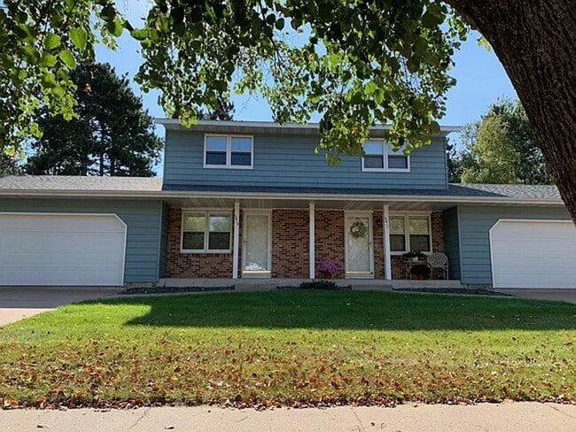 Photo - Southside Duplex on a Quiet Residential Street Unit 3411