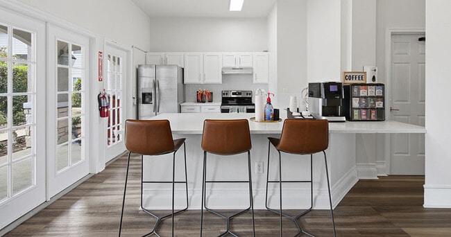 Willow Lake Apartments