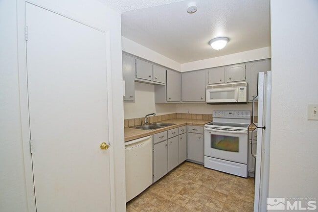 Photo - 13162 Blue Sage Ct