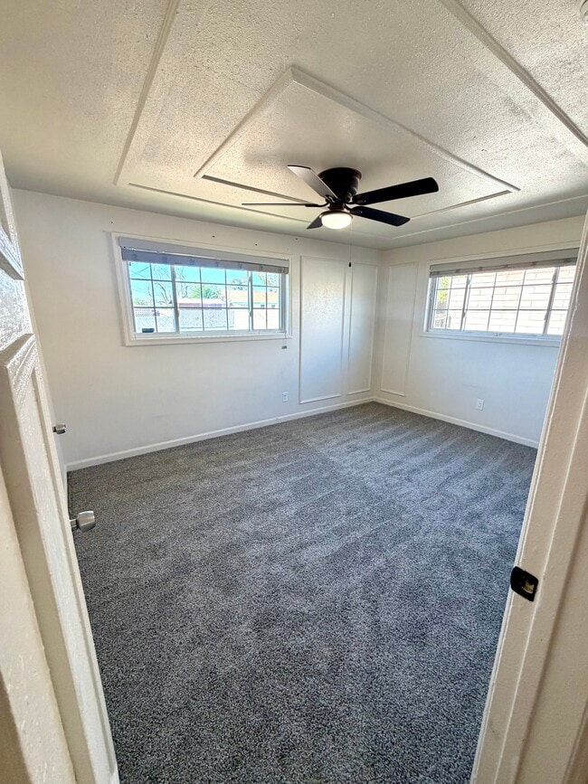 Photo - 218 W Hartford Rd