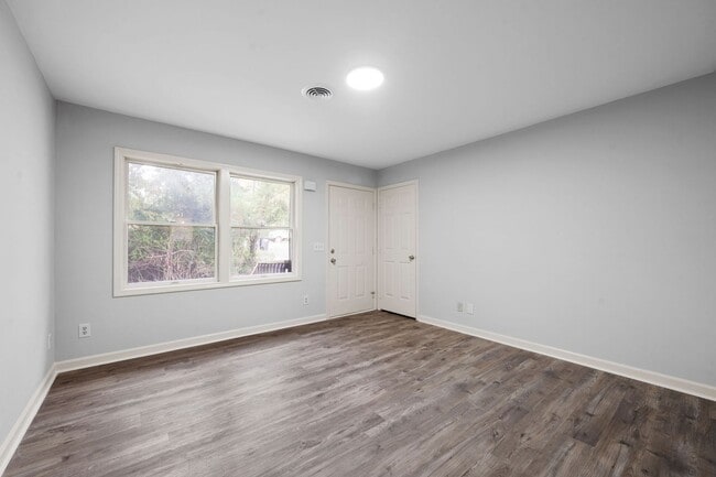 Photo - 221 Park Ln Unit 221C