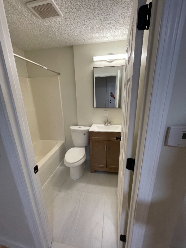 Building Photo - 69 Tremont St Rental