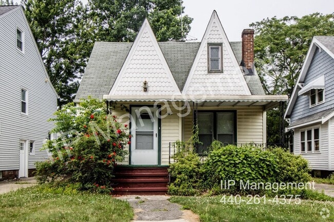 Building Photo - 340 E 197th St Rental