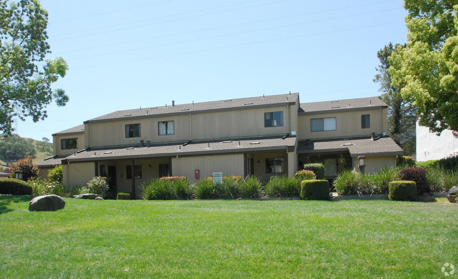 Photo - 16745 Barnell Ave Apartments