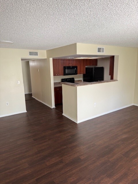 Crescent Cove Apartments