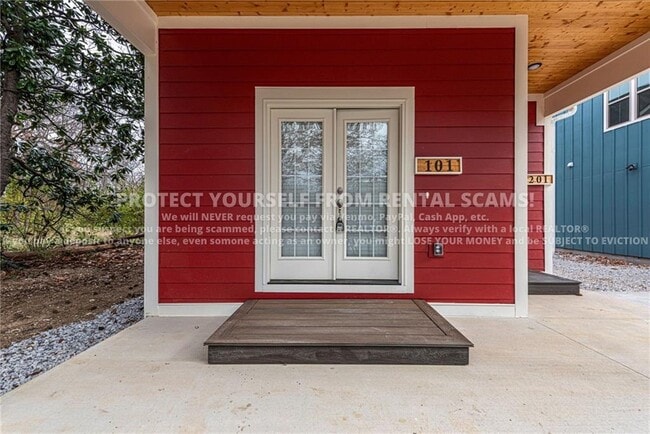 Photo - 101 S Hill Ave