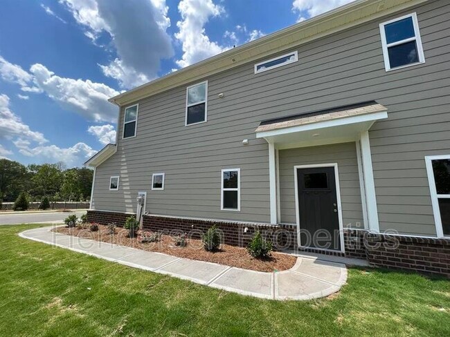 Photo - 106 Quinn Rd
