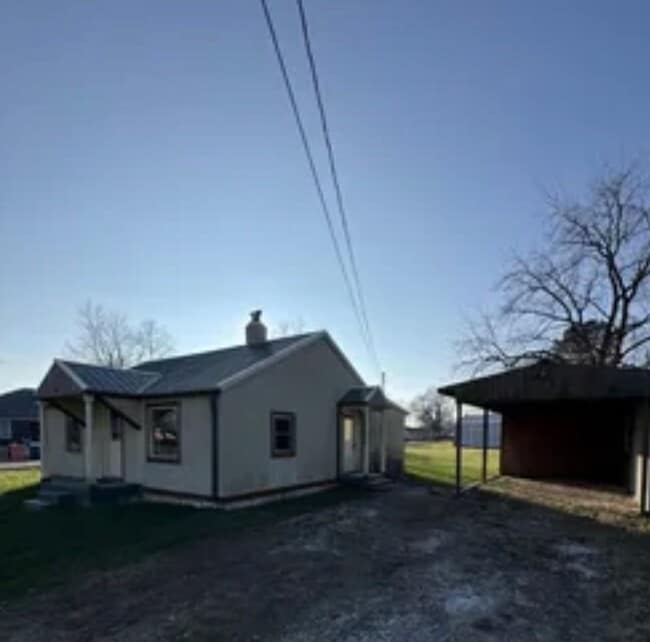 Photo - 2 bedroom/1 bath w/carport