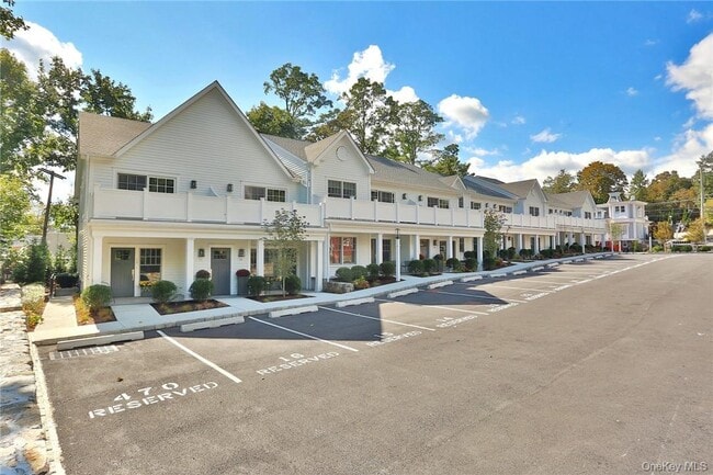 470 Main St Unit 11