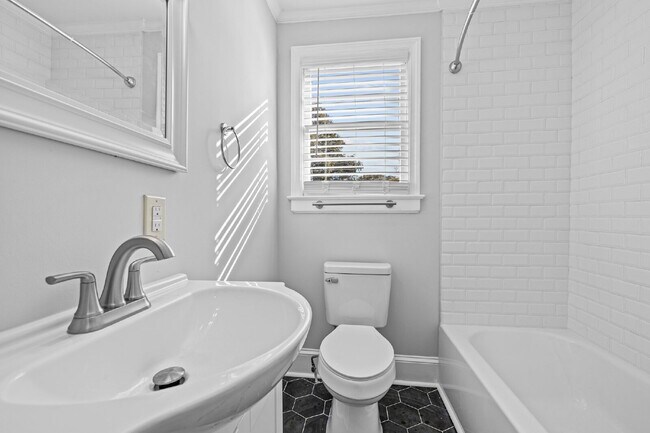 Photo - "2-Bed Bungalow with Granite Touches & Gleaming Hardwoods in Durham!"