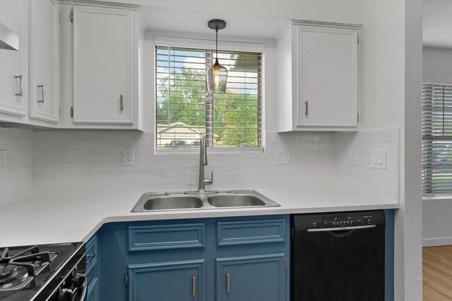 Photo - 5700 Cherry Park Unit B