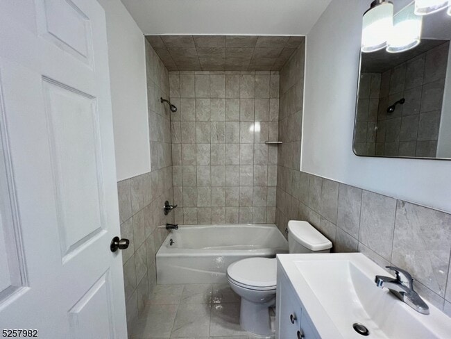 Photo - 61 Mountainview Blvd Unit 4