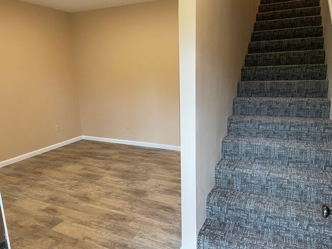 Photo - 1206 Bardsley Rd