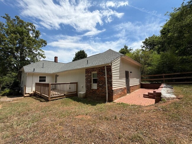 Photo - 405 N 4th St