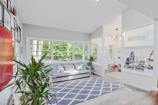 Photo - 28 Stony Brook Rd