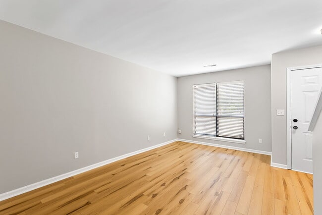 Photo - 1426 Camp Rd