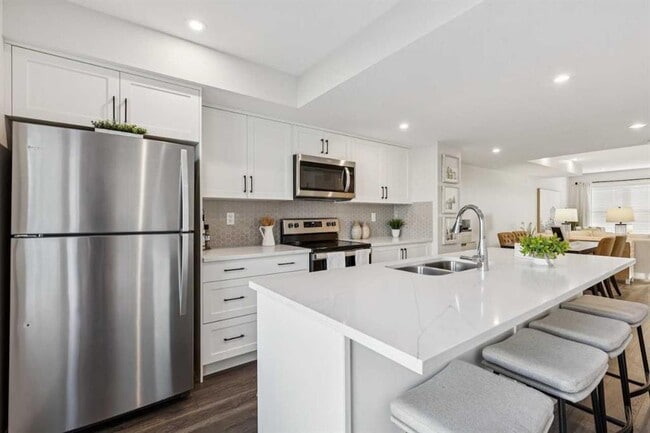 135-1135 Mahogany Parade SE
