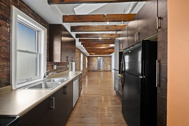 Building Photo - 4213 Butler St Unit 4213 Butler Street - Second Floor 2