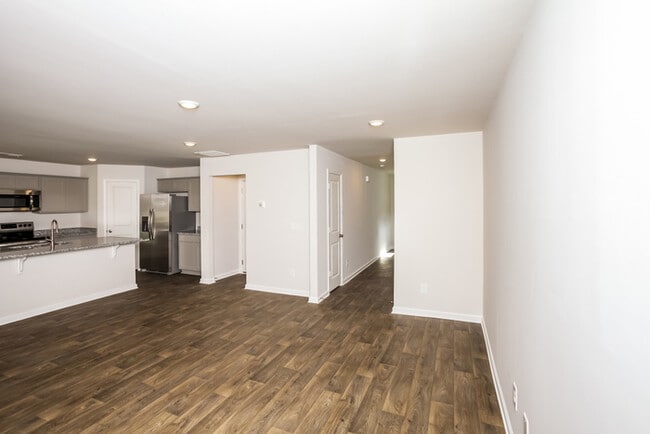 Photo - 130 Boat Clb Ln