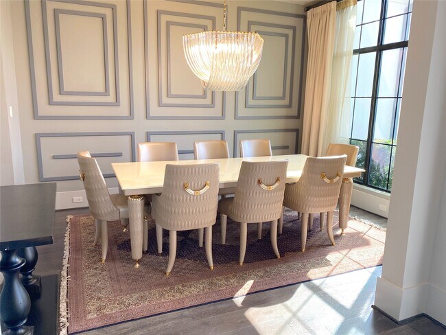 Photo - 4642 Devon St