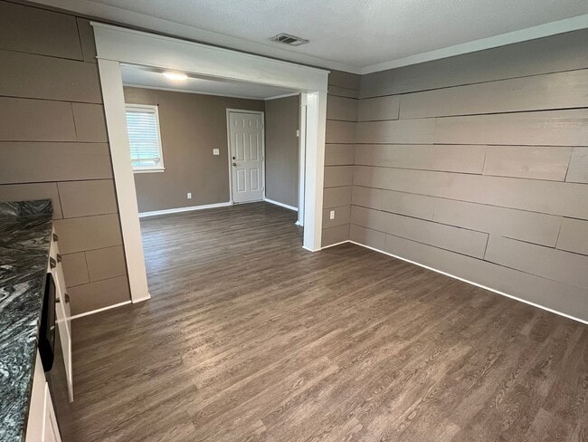 Photo - 204 N Frankfort Ave