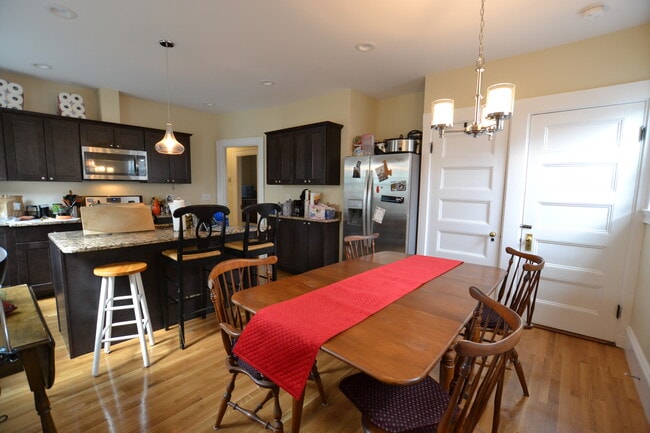 Photo - 73 Leicester St Unit 1