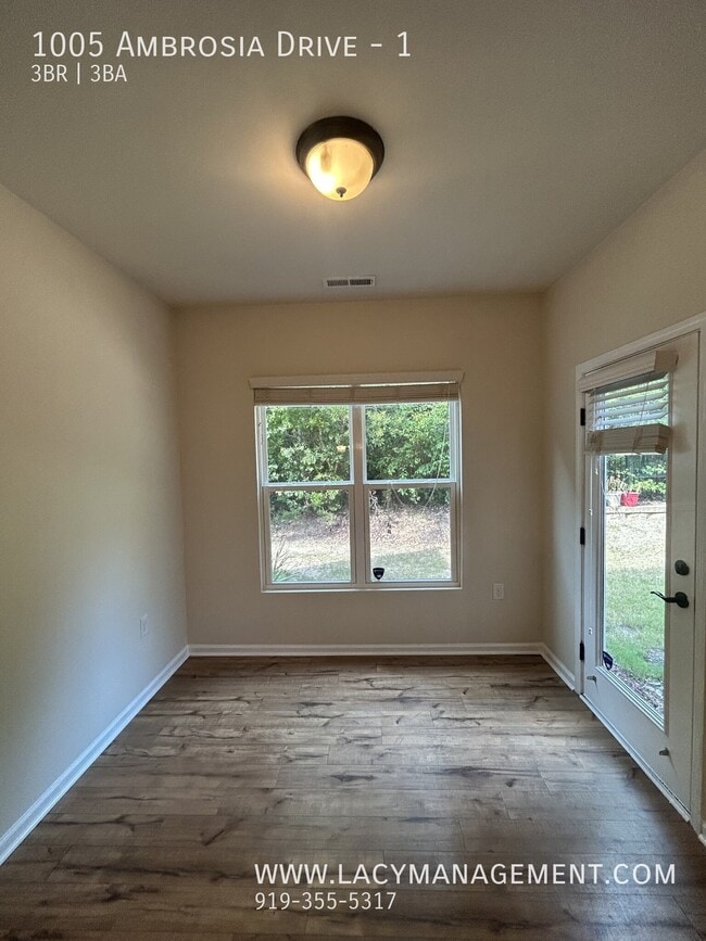 1005 Ambrosia Dr