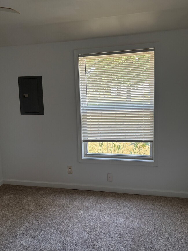 Photo - 3705 Burchfield Dr
