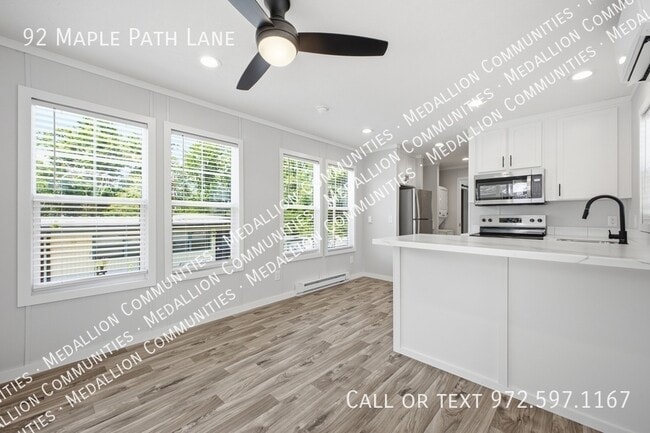 Photo - 92 Maple Path Ln
