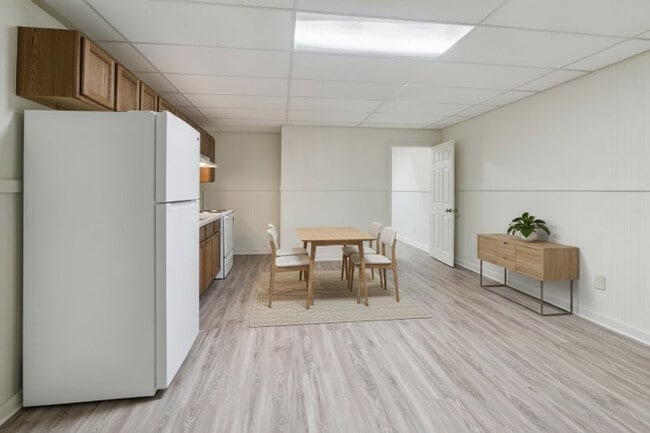 Photo - 912 N State Rd