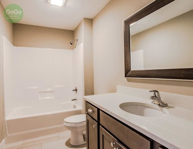 Photo - 306 W College St