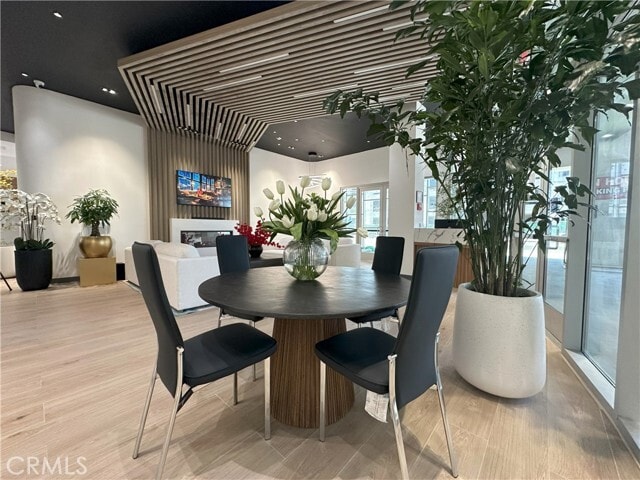 Photo - 101 E Valley Blvd Unidad 411