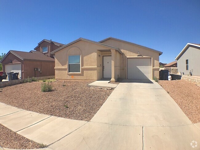 Building Photo - East El Paso 3 bed Refrig A/C Rental