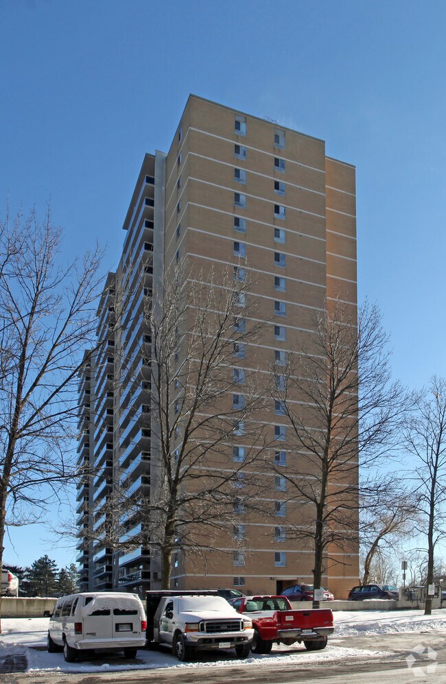 Primary Photo - Panorama Court