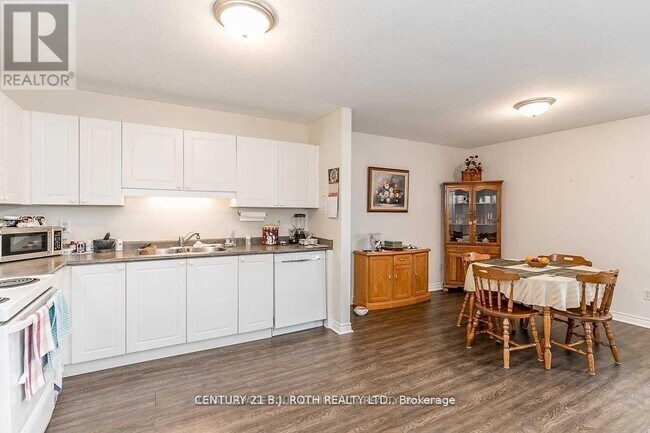 Photo - 48 Cassandra Dr