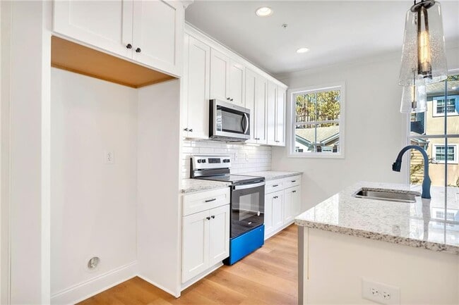 Photo - 199 Riverstone Commons Cir