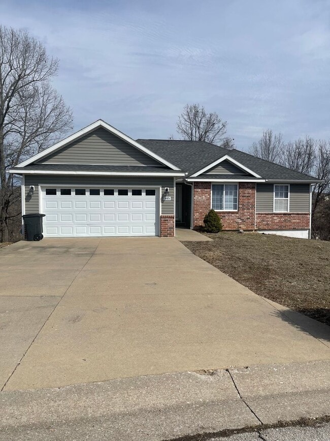 Building Photo - Beautiful 3 bedroom 3 bathroom!! Rental