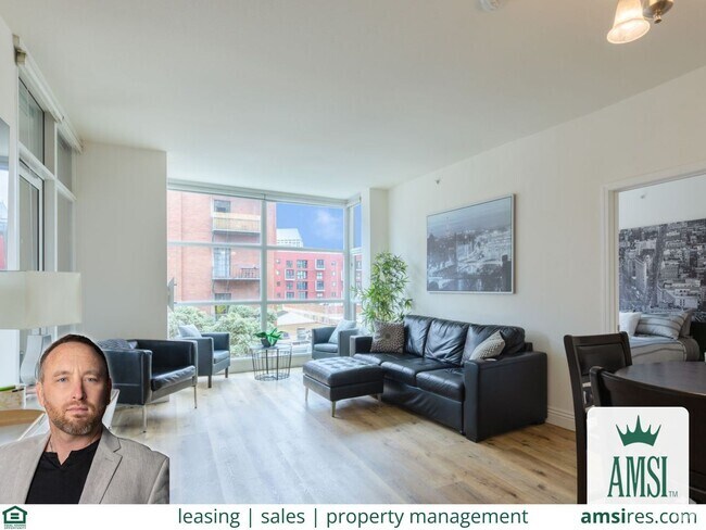 Building Photo - Modern 2 Bed/ 2 Bath Condo in the Heart of... Unit 305