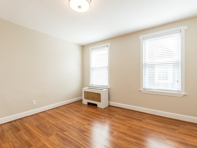 Bedroom4 - 15 Russell Rd Unit 2