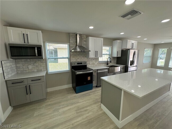 Photo - 9165 Seville Rd